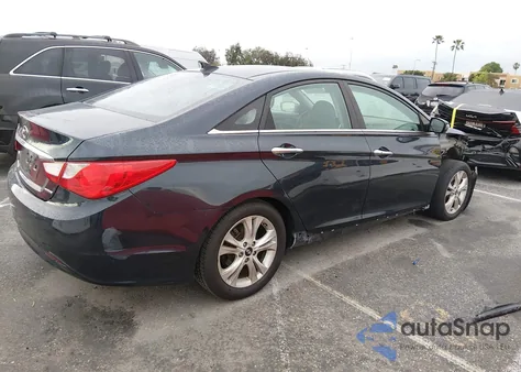 2013 Hyundai Sonata Limited z USA, uszkodzony, nr VIN 5NPEC4AC7DH544615